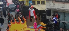 “Βούλιαξαν” οι Καλύβες από κόσμο στο καρναβάλι