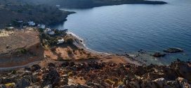 Χανιώτικες αποδράσεις: Η παραλία του Λύκου στα Σφακιά