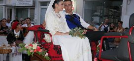 Πλήθος κόσμου στην αναβίωση του παραδοσιακού γάμου στην Κίσαμο