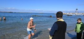 Οι χειμερινοί κολυμβητές Νέας Χώρας έκοψαν τη βασιλόπιτα